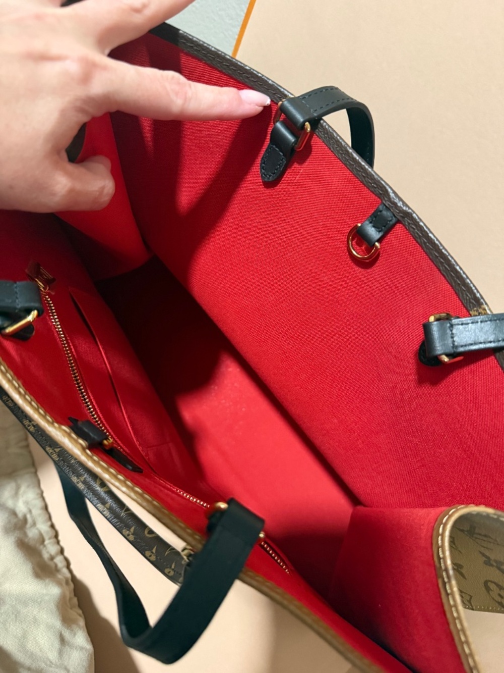 Louis Vuitton OnTheGo MM Monogram Canvas Tote